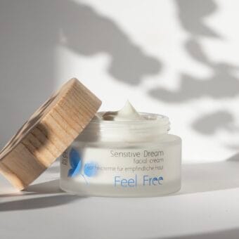 COSMOS SENSITIVE DREAM Gezichtscreme (50ml) - FEEL Bio (sfeer)